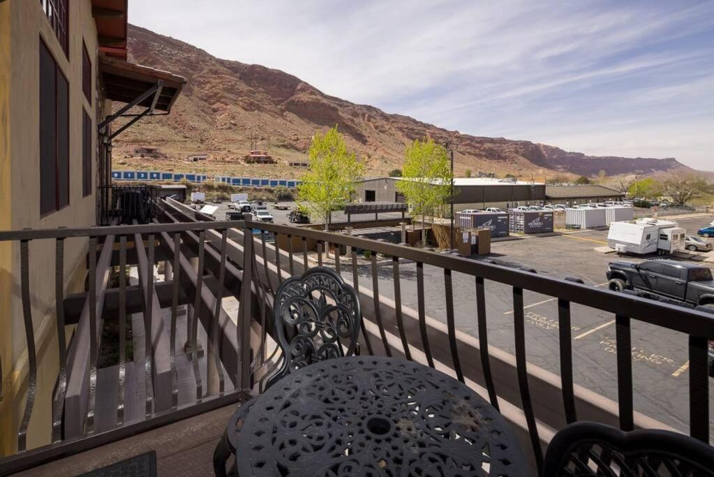 Luxury Downtown Rental - La Dolce Vita Villa #3 Moab Extérieur photo