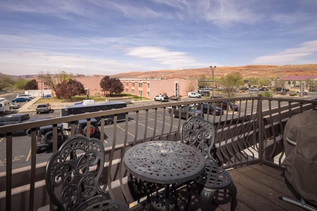 Luxury Downtown Rental - La Dolce Vita Villa #3 Moab Extérieur photo